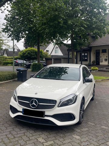 MERCEDES-BENZ A 200 d AMG Line AMG Line Weiß 