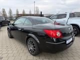 Renault Megane II Coupe / Cabrio Privilege - Renault Megane: Privilege