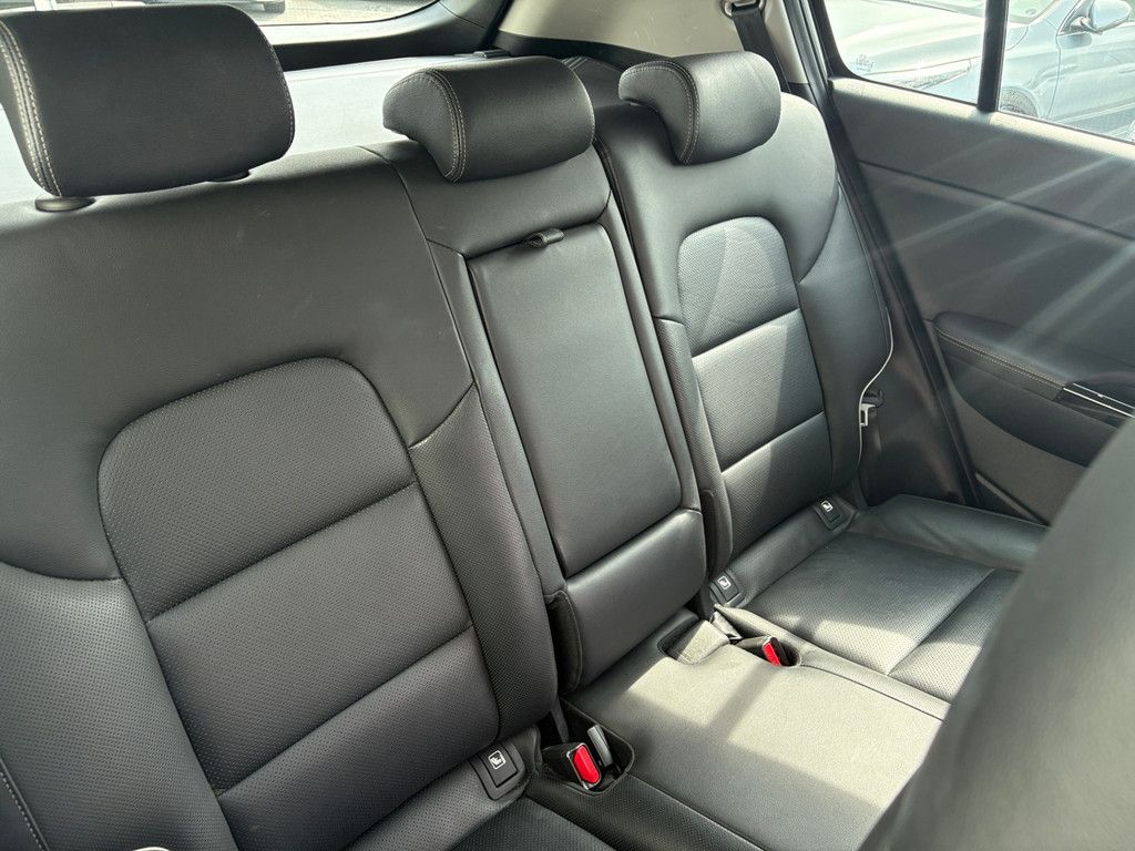Fahrzeugabbildung Kia Sportage 1.6 T-GDI 2WD BLACK EDITION