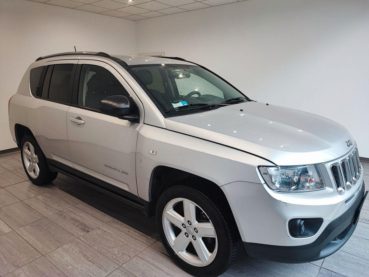 Jeep Compass 2012 — interior