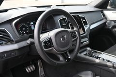 Fahrzeugabbildung Volvo XC90 R-Design B5 AWD