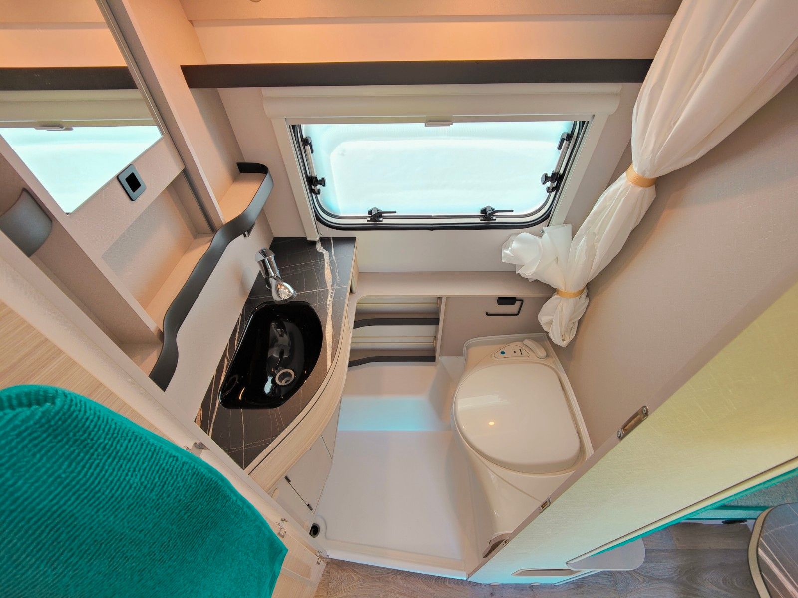 Fahrzeugabbildung HYMER / ERIBA / HYMERCAR Touring 542 Legend Urban 2026