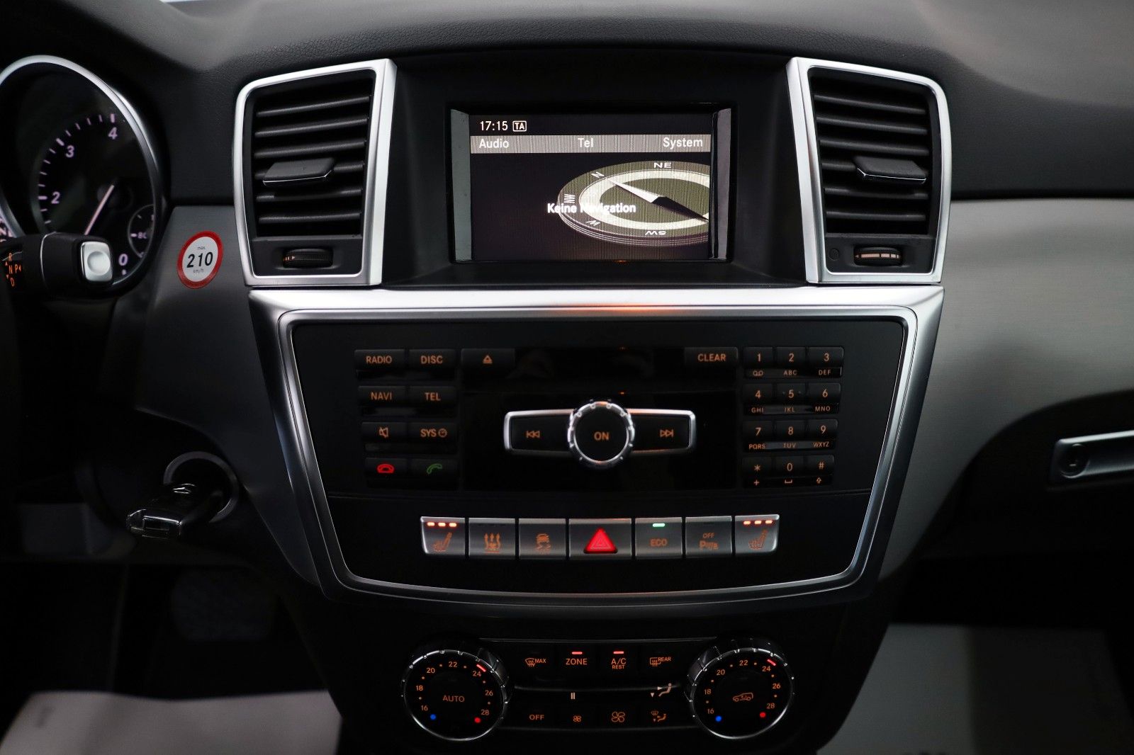 Fahrzeugabbildung Mercedes-Benz ML 250 CDI BT T.Leder,Navi,SD,SH,Park Assist,AHK