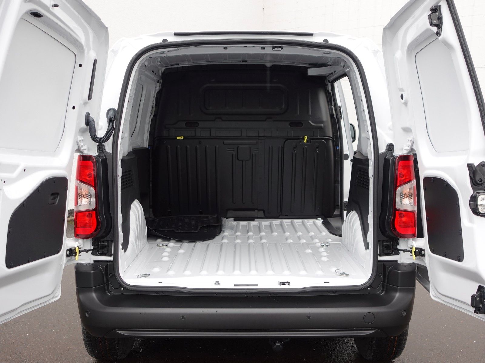 Fahrzeugabbildung Opel Combo Cargo L1H1 1.5D,Navi,Kamera,Sitzhzg,Allw.