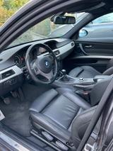 BMW 330d X-Drive + M-Paket + Shadow Line - BMW 330 Kombi 330d m paket mit Diesel-Antrieb