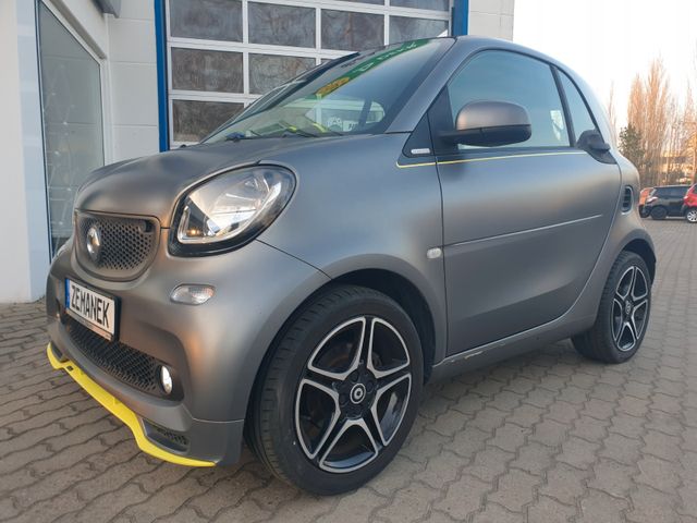 Smart ForTwo 0.9 66kW BRABUS edition asphaltgold