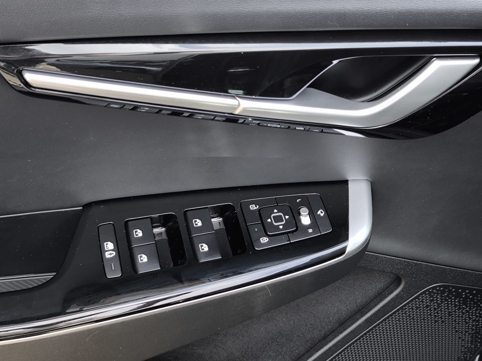 Fahrzeugabbildung Kia EV6 2WD WERKSGAR+NAVI+LED+SHZ+DAB+KAMERA+ACC+19"