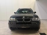 BMW X3 2.0i LEDER/MULTIFUNKTIONSLENKRAD - BMW X3: 2.0