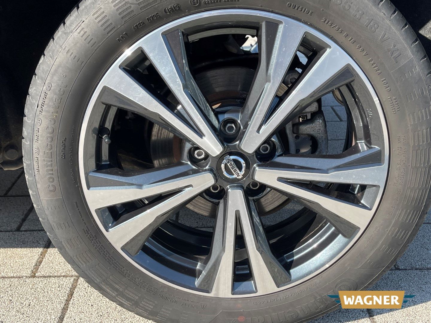 Fahrzeugabbildung Nissan Qashqai N-Connecta 1.3 DIG 360° Kamera