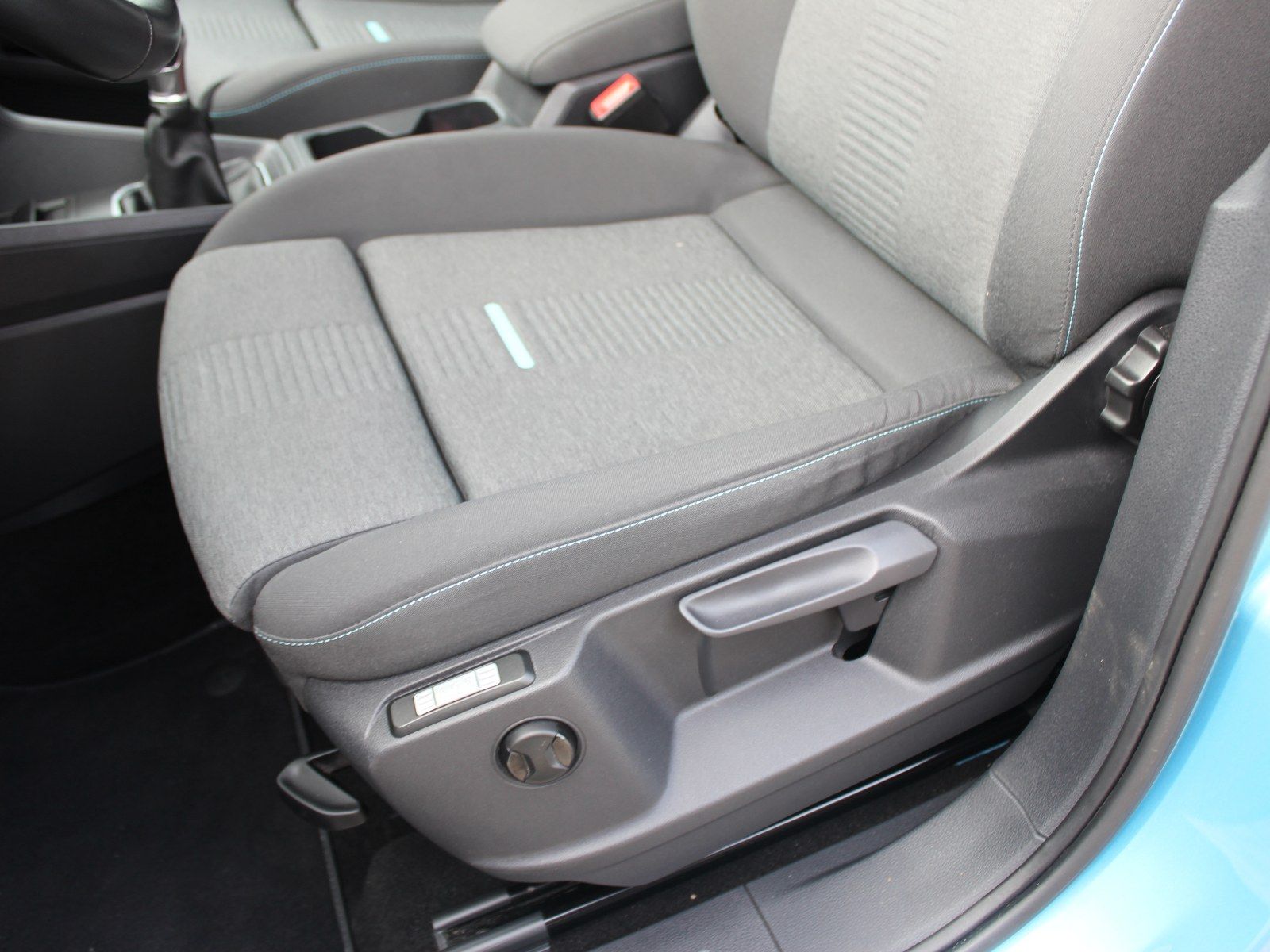 Fahrzeugabbildung Ford Grand Tourneo Connect Active 2,0 EcoBlue