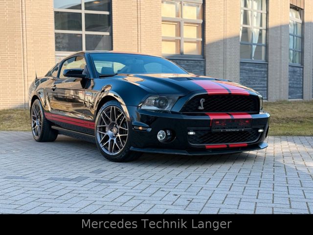 Ford MUSTANG SHELBY GT500 SVT