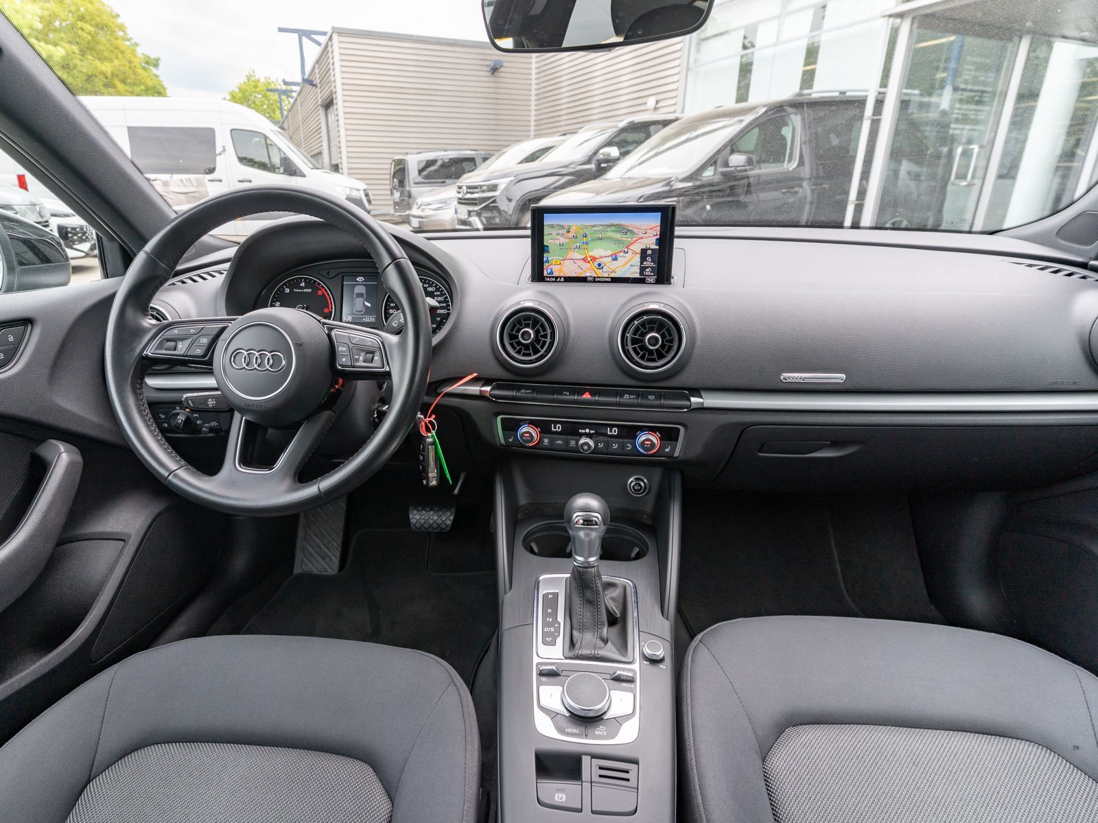 Audi A3 Sportback 30 TDI S tronic Xenon NAVI PDC SHZ foto 7