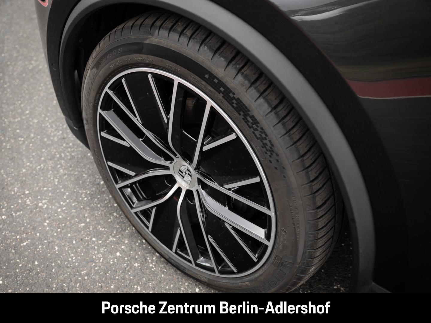 Porsche Macan 4 Surround-View Luftfederung PASM 1.Hand