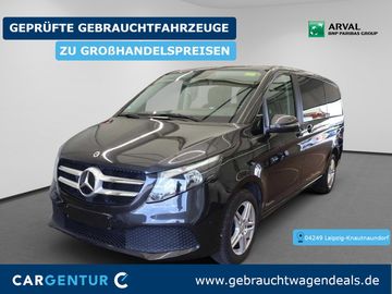 Mercedes V 220 - 1