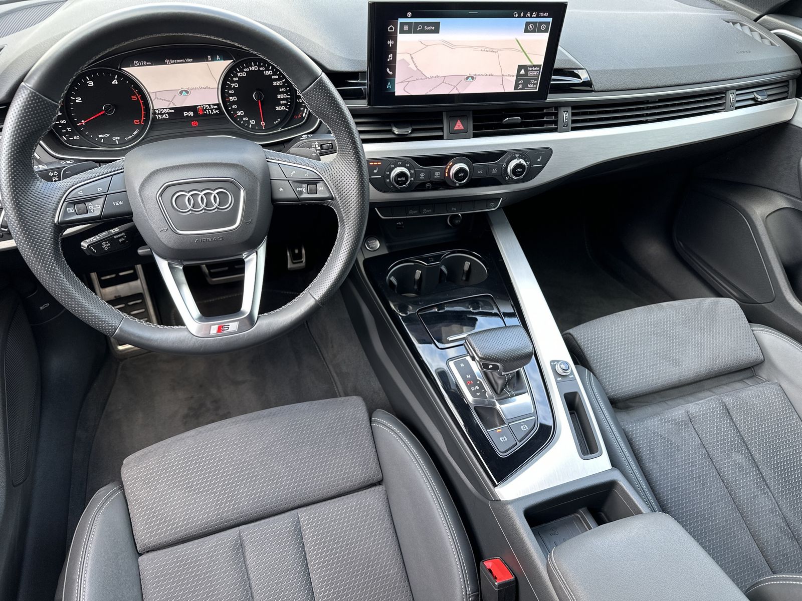 Fahrzeugabbildung Audi A4 Avant 35 TDI S-Line NAV+LED+KAMERA+1HD+18ZOLL
