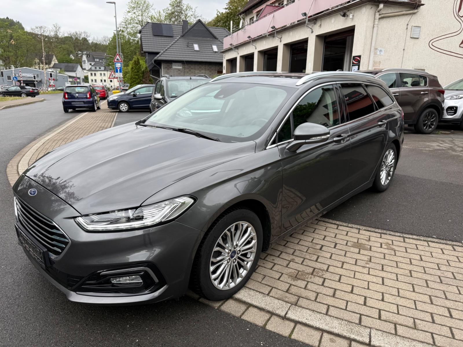 Ford Mondeo  Titanium Navi,R.Kamera,PDC,SHZ,1.Hand
