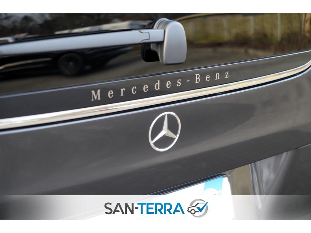 Mercedes-Benz V 220