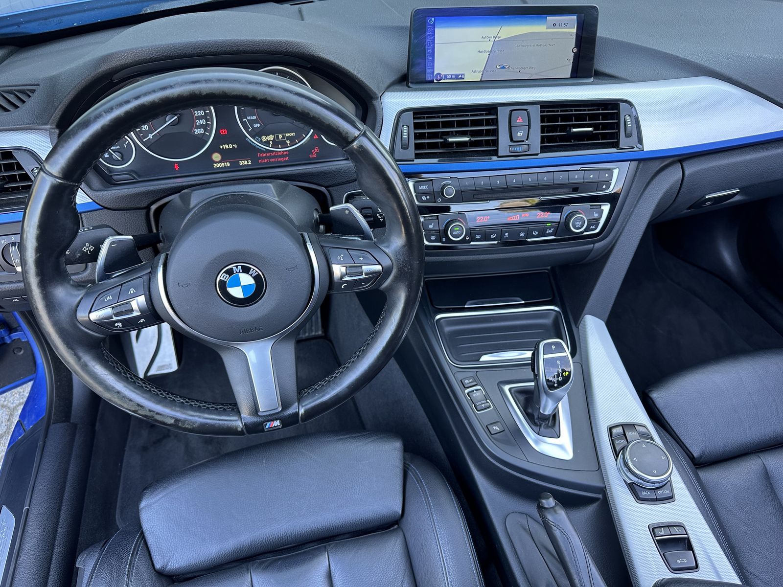 Fahrzeugabbildung BMW 430d Cabrio M-Sport NAV+SHZ+XEN+AHK+KAMERA+2Hd