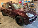 Porsche Cayenne Turbo Turbo - Porsche Cayenne: Rot
