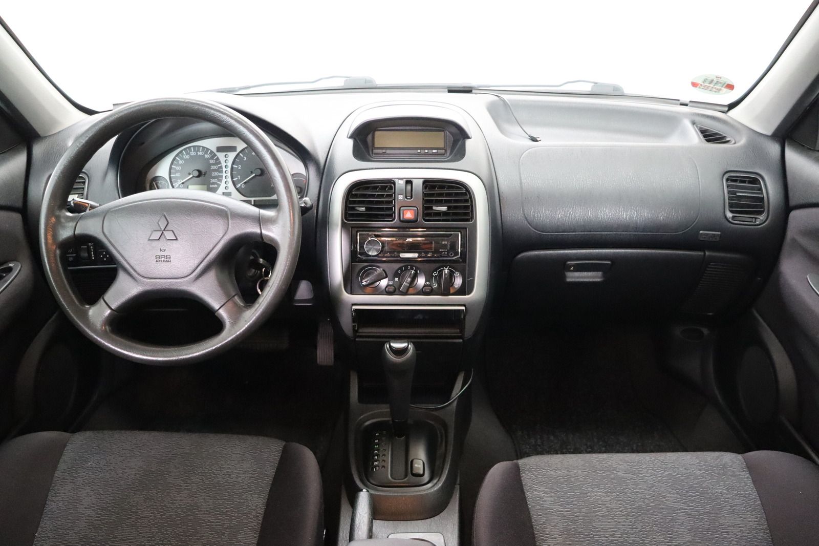 Fahrzeugabbildung Mitsubishi Carisma 1.6 Avance Automatik * HU/AU 03.28