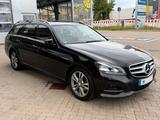 Mercedes-Benz E 200 Leder/ PDC / NAVI / 7 SITZER  - Mercedes Kombi 7-Sitzer