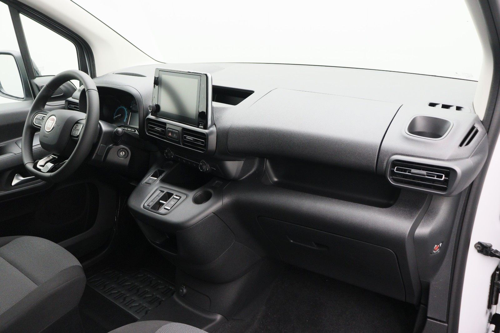 Fahrzeugabbildung Fiat E-Doblo Kastenwagen L2 100 kW Sofort!