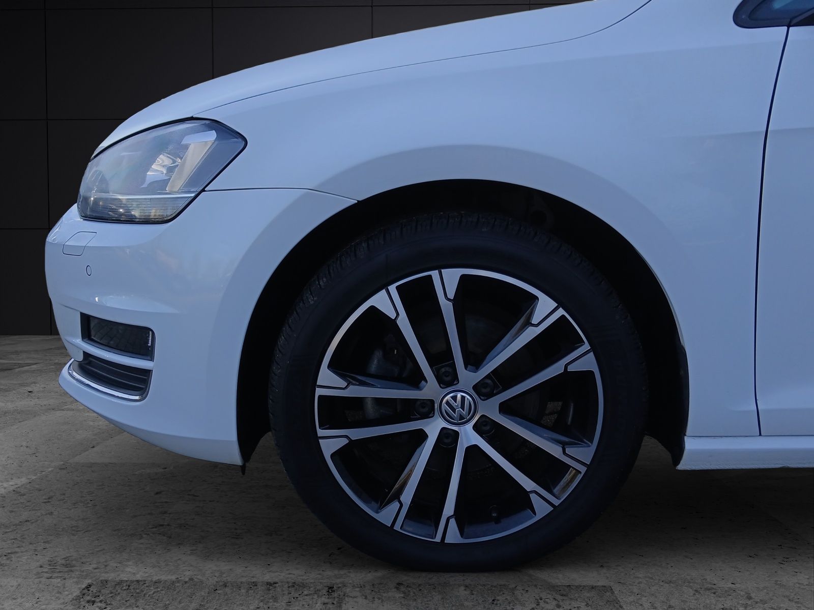 Fahrzeugabbildung Volkswagen Golf VII Variant TDI Allstar DSG Xenon Navi GRA