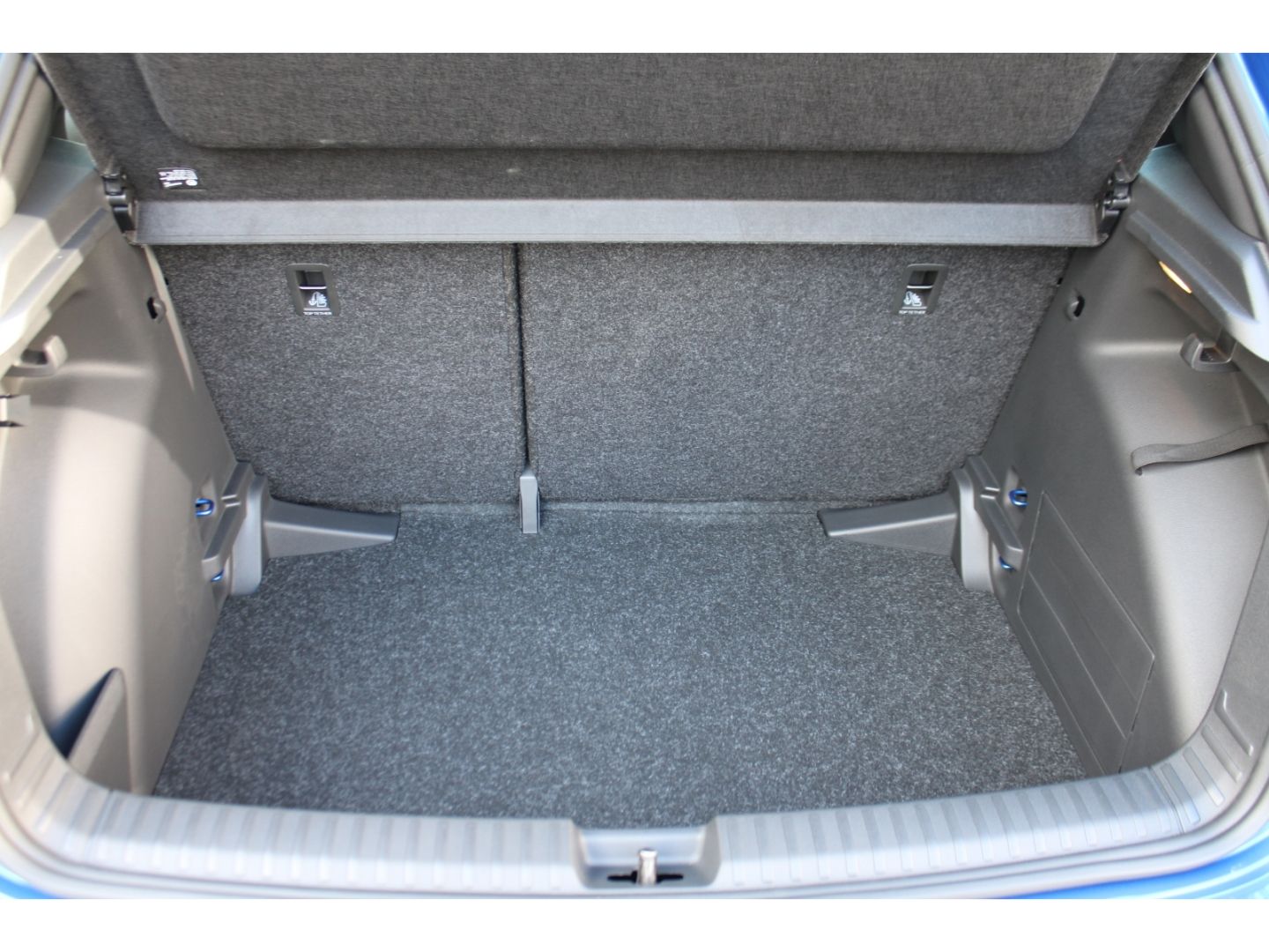 Fahrzeugabbildung SKODA Fabia Selection Drive Plus 1,0 TSI LED Full Link