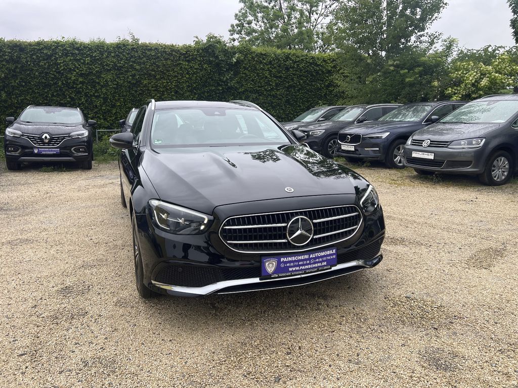 Image of Mercedes-Benz E 220