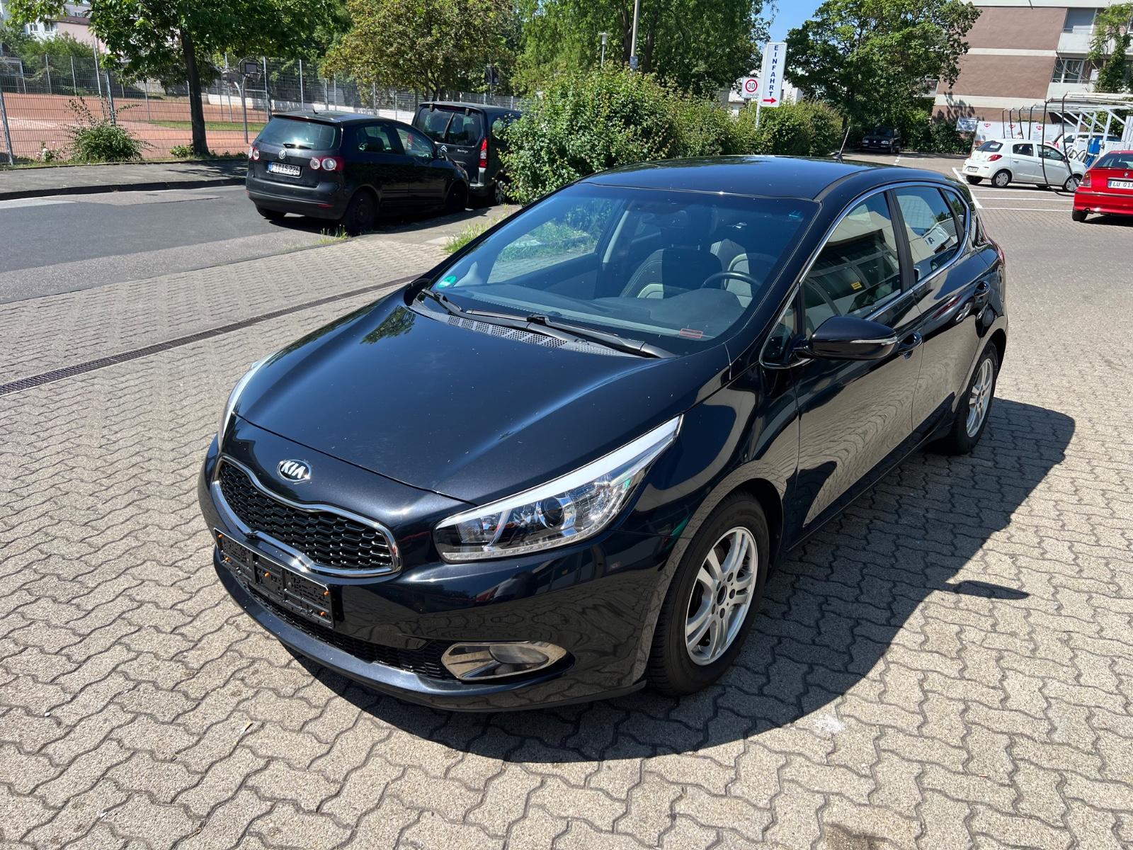 Kia ANDERE Ceed Spirit~ Scheckheft