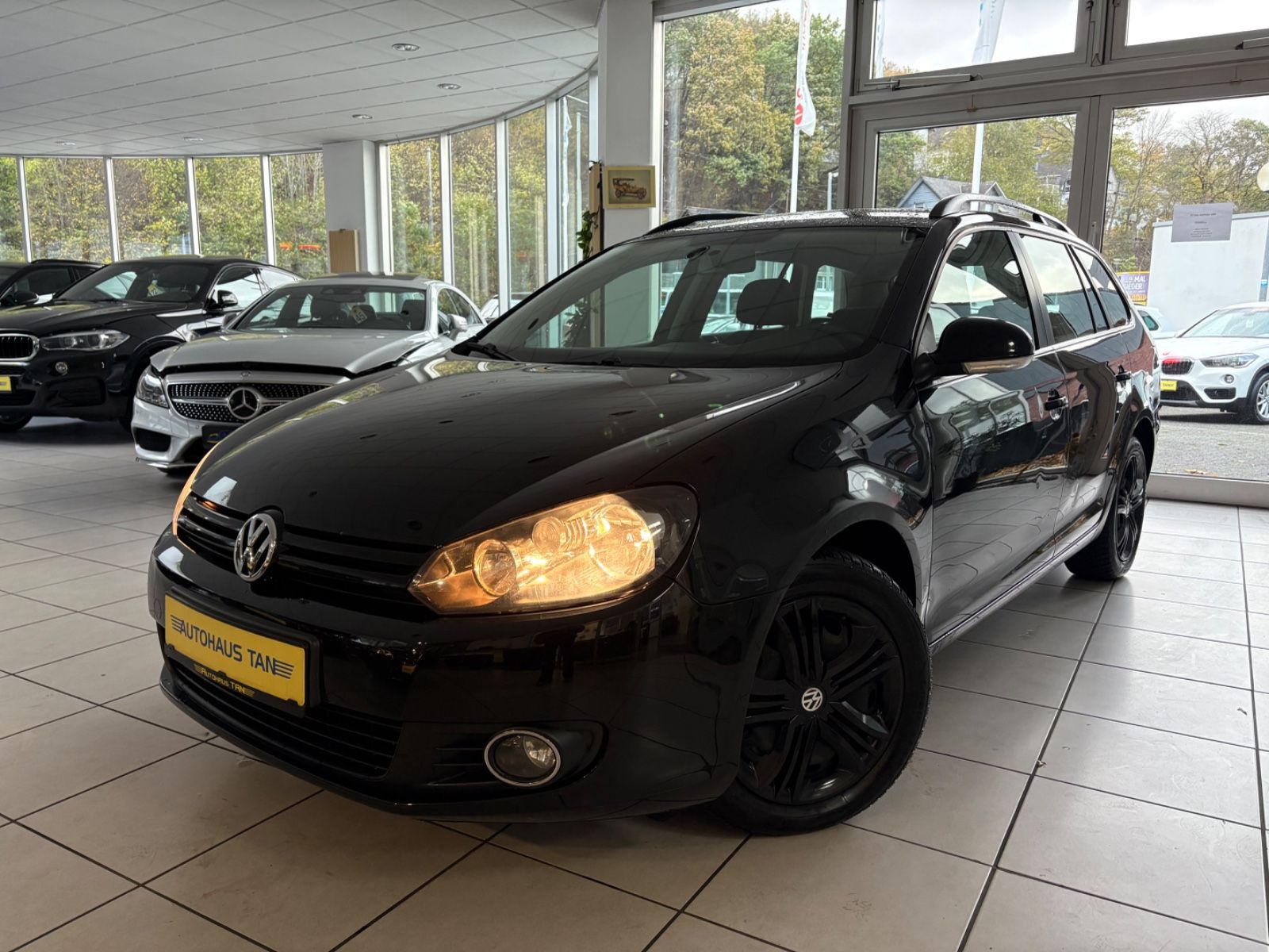Fahrzeugabbildung Volkswagen Golf VI Variant 1.6 TDI