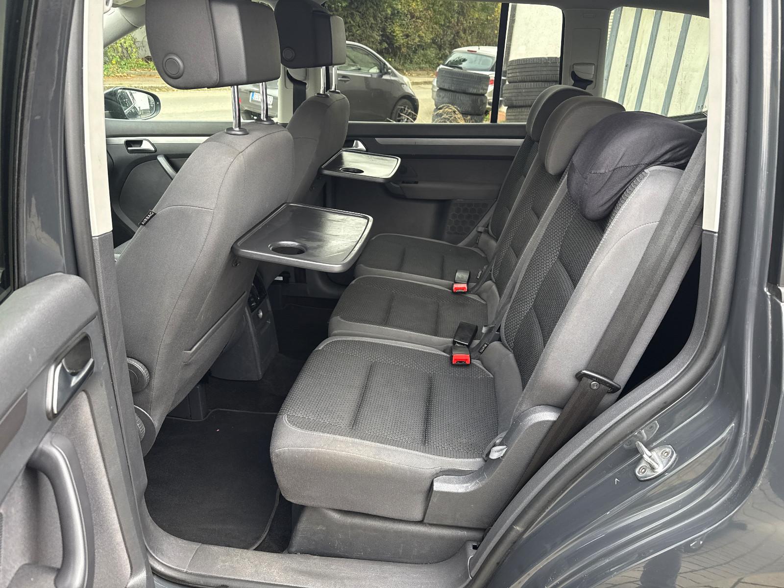 Volkswagen Touran 2015 — фото 13