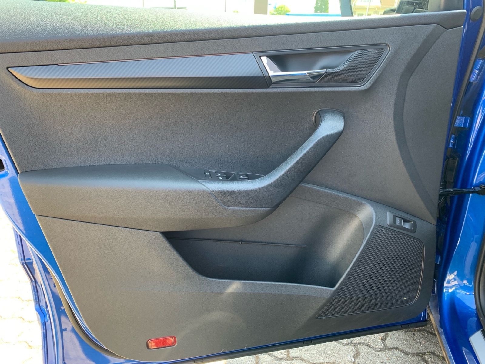 Fahrzeugabbildung SKODA Karoq 2.0 TSI DSG Sportline 4x4 OPF Pan.Dach