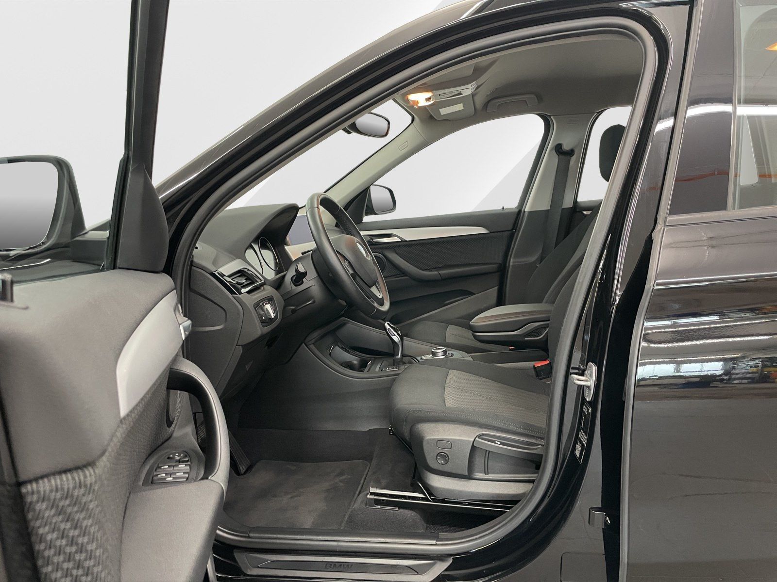 BMW X1 sDrive18d A,Navi,Sitzheizung,Lordosenstütze,e foto 11
