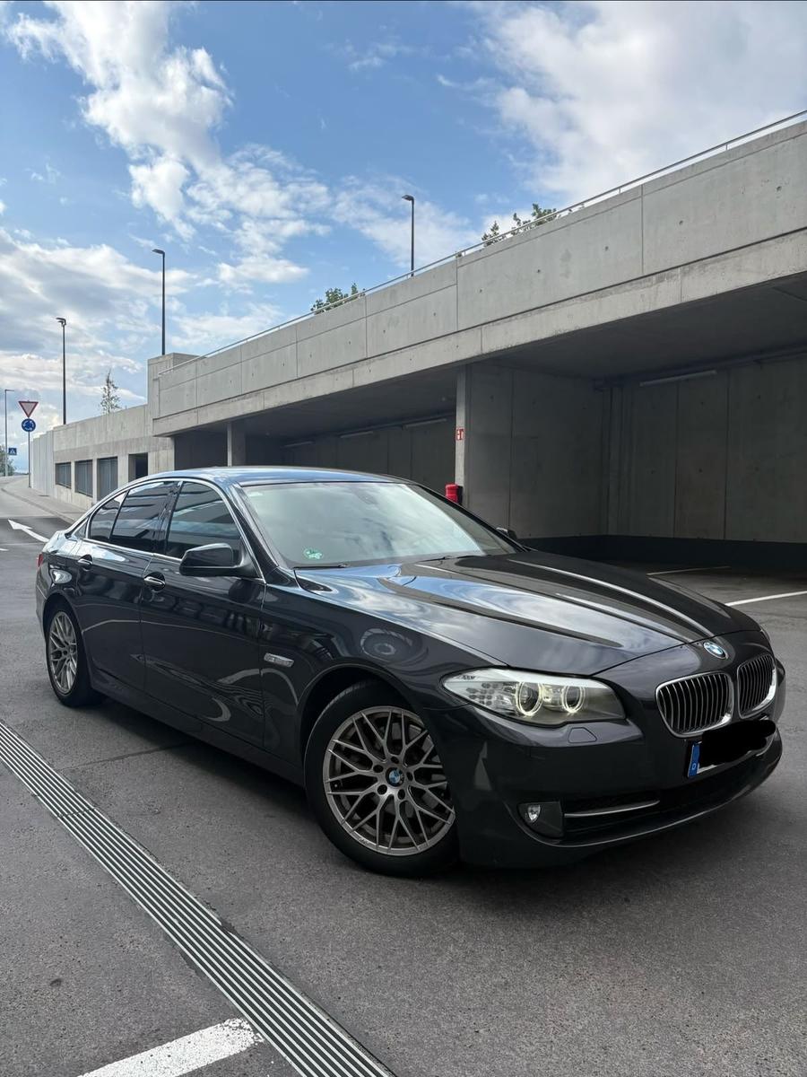 BMW 523