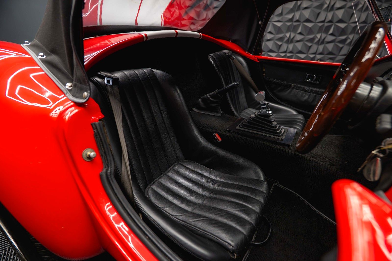 Fahrzeugabbildung Cobra KCC Cobra Ford 302 V8 5.0 Autom. H-Zulassung