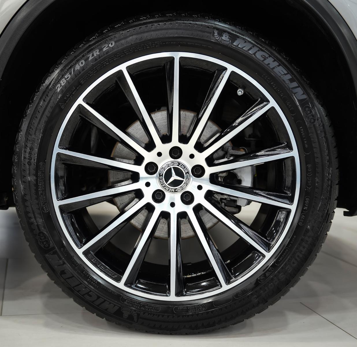 Mercedes-Benz GLC 300 Coupe 4Matic*AMG-LINE*NIGHT*MULTIBEAM*