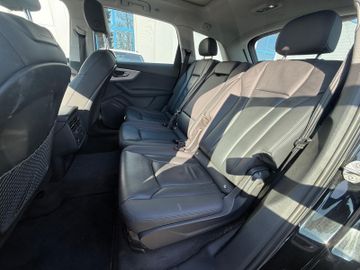 Audi Q7 - 10
