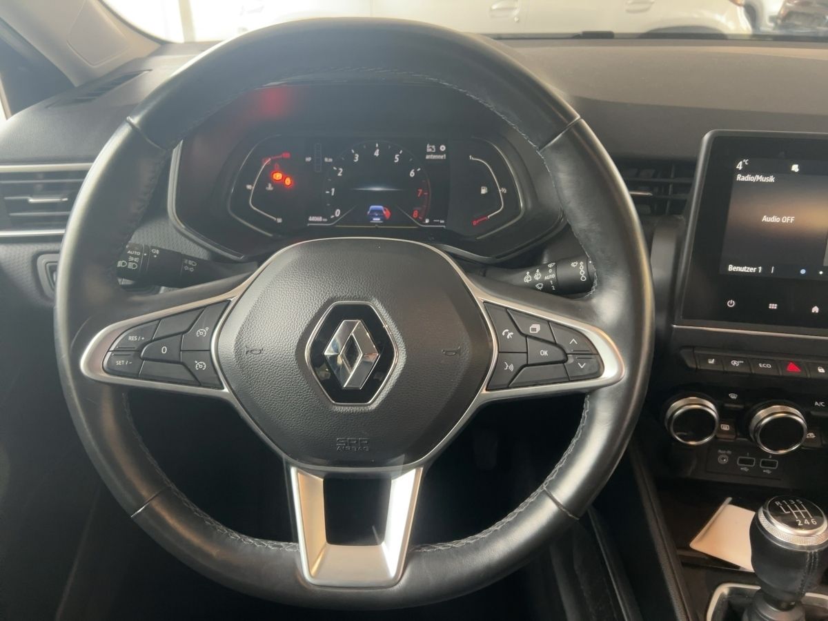 Fahrzeugabbildung Renault Clio INTENS TCe 90 Navi Kamera