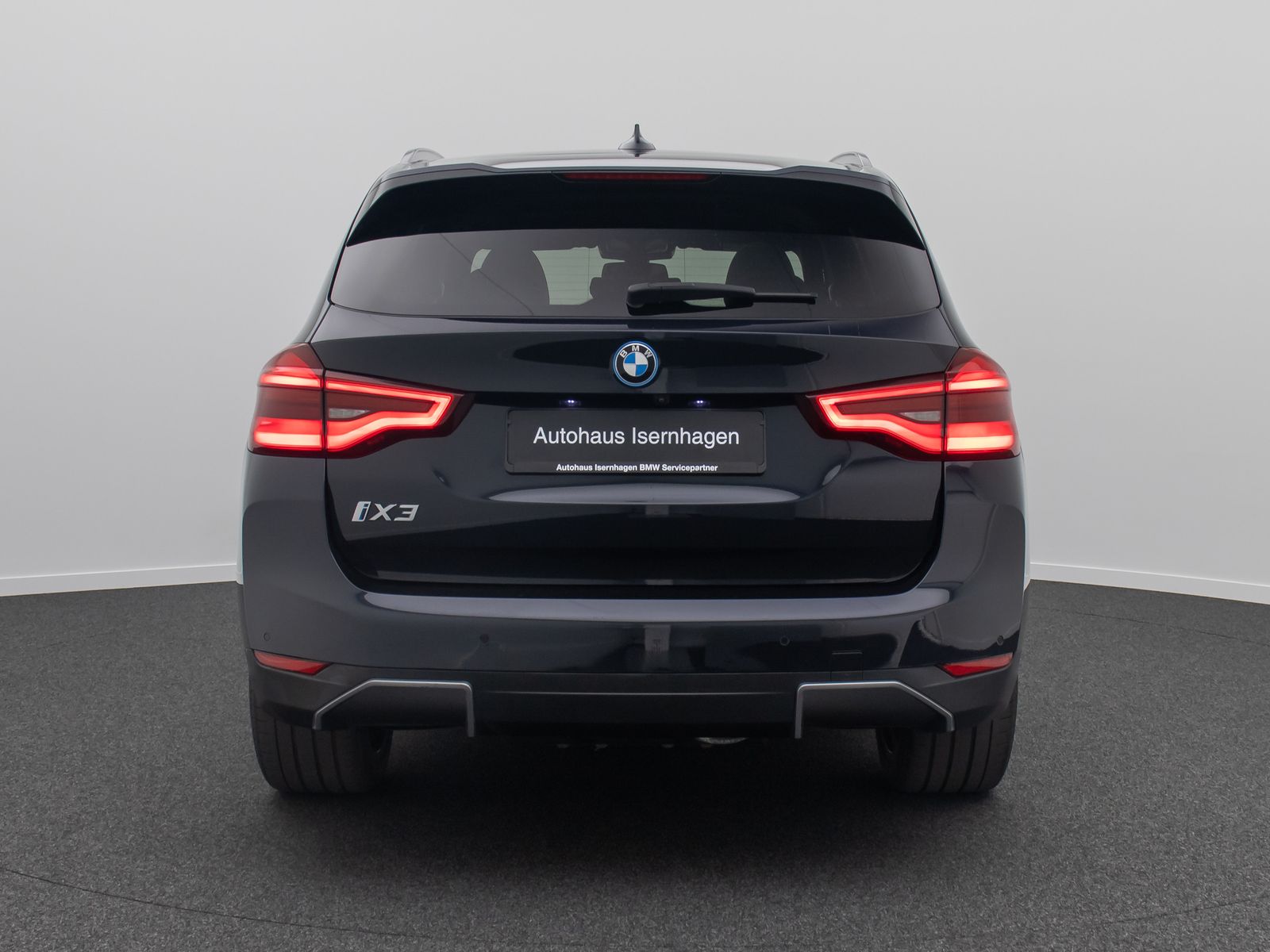 Fahrzeugabbildung BMW iX3 Impressive Panorama 360°HUD DAB H/K AHK 20"