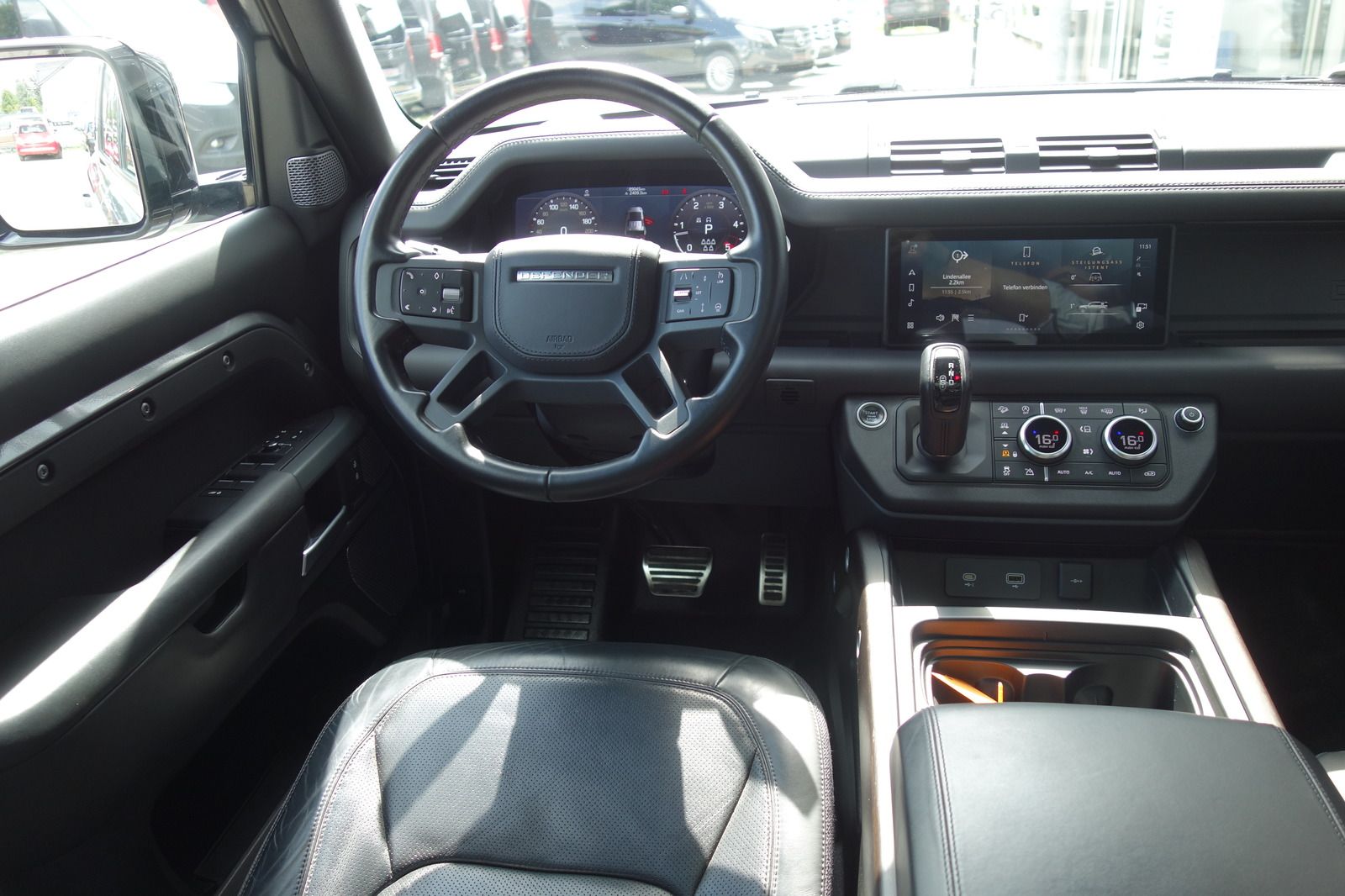 Land Rover DEFENDER D300 X 4x4 22'' 7SITZ LUFT PANO STDHZG foto 4