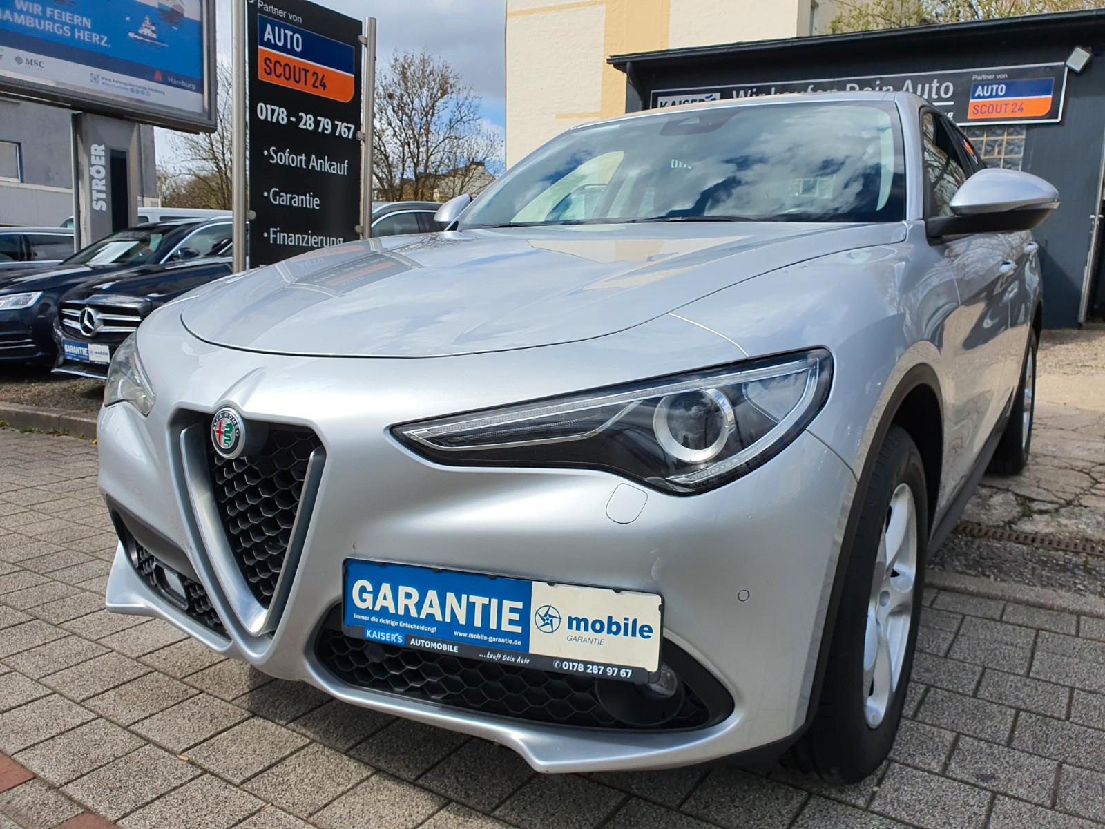 Alfa Romeo STELVIO SUPER AT8*Q4*TÜV+INSP  NEU*LEDER