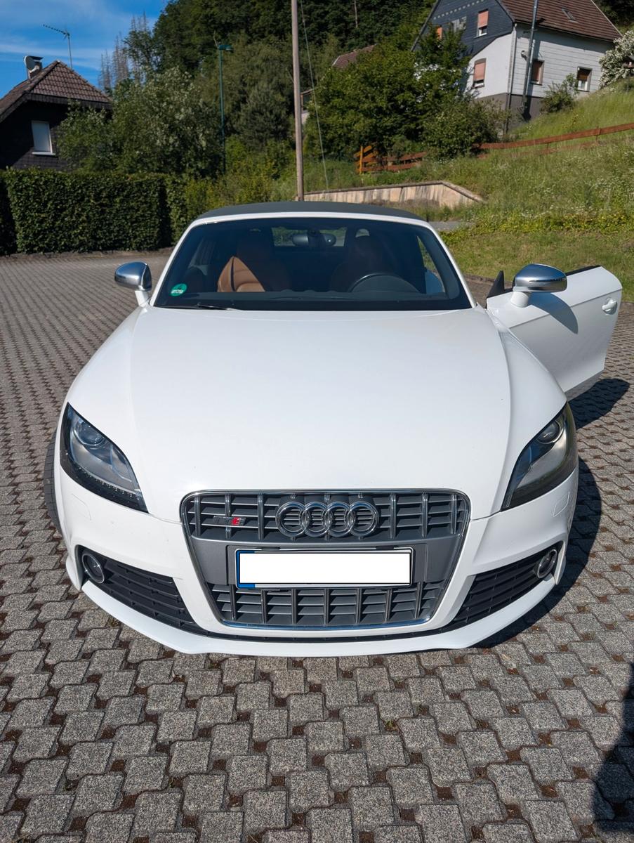 Audi TTS Roadster 2.0 TFSI quattro -Audi TTS Roadster