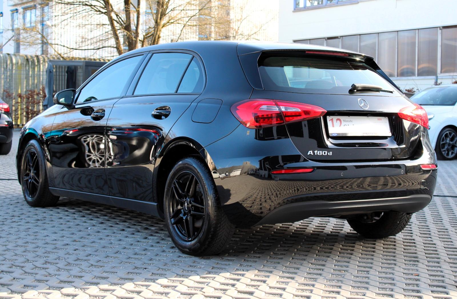 Mercedes-Benz A-Class A 180 d, миниатюра 9