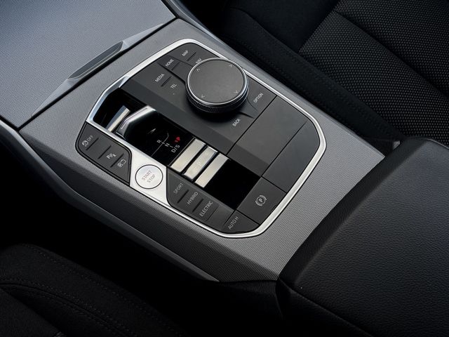 Foto Nummer 10: BMW 330e xDrive