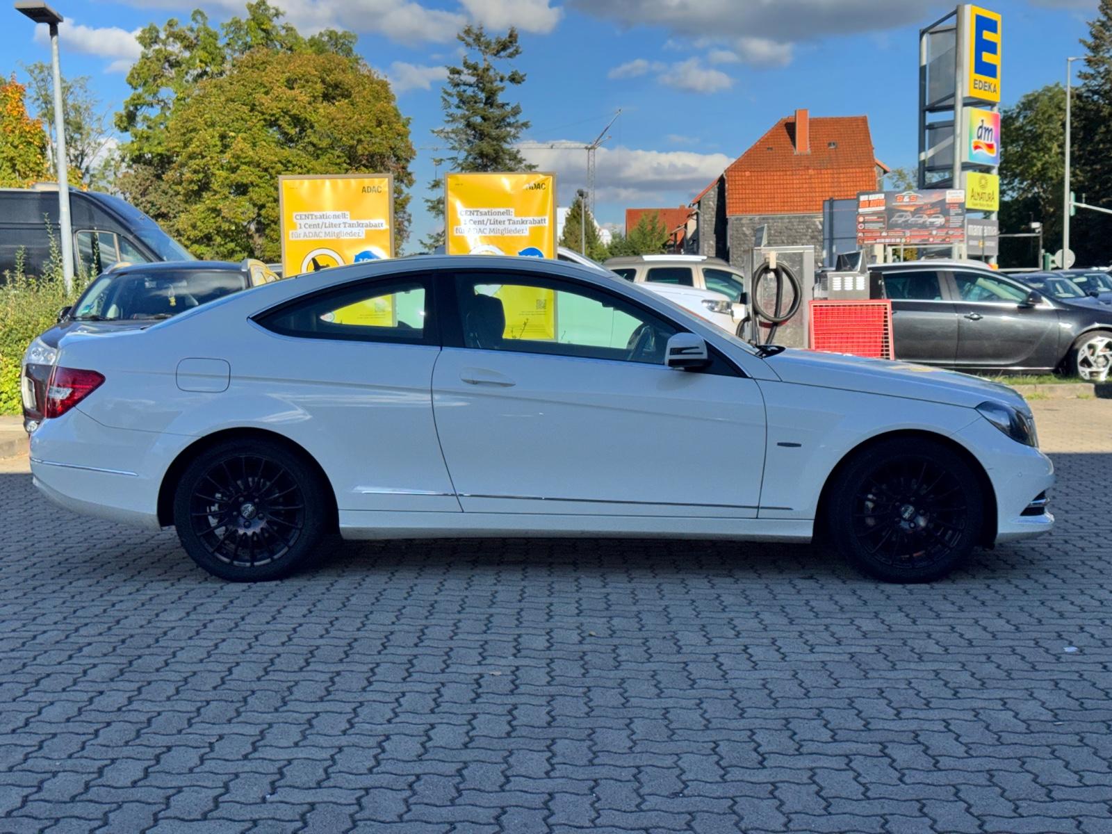Mercedes-Benz C 180 C Coupe Navi /Automatik/Tempomat