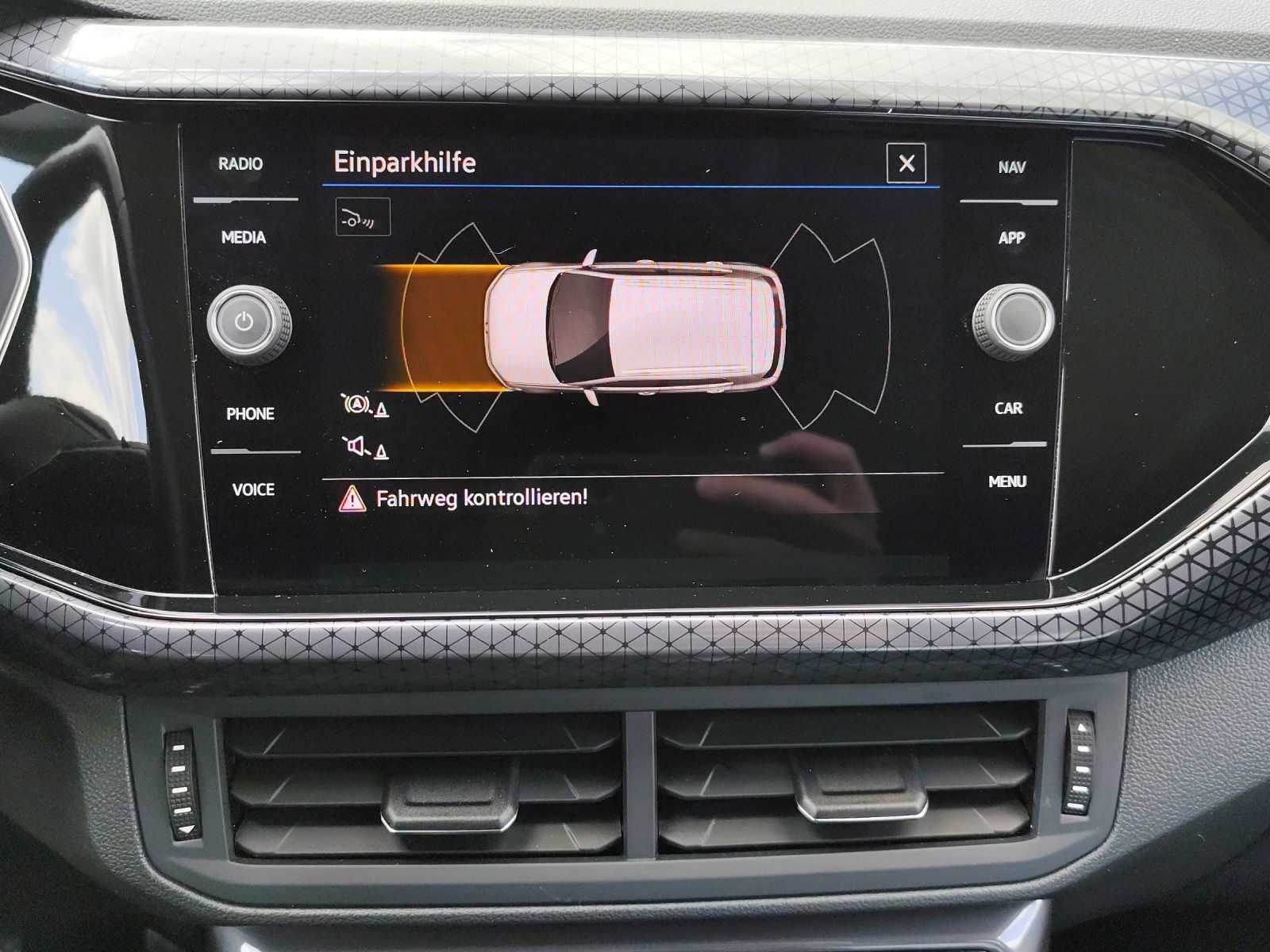 Volkswagen T-Cross - Bild 8