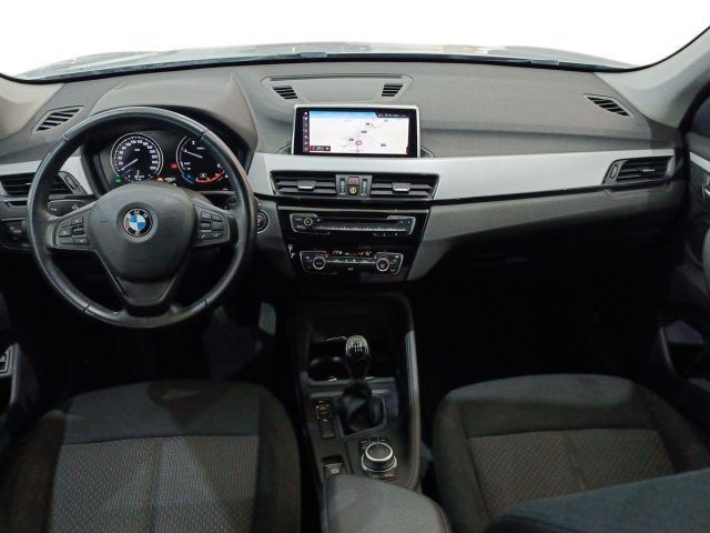 BMW X1 sDrive16d Business Advantage foto 7