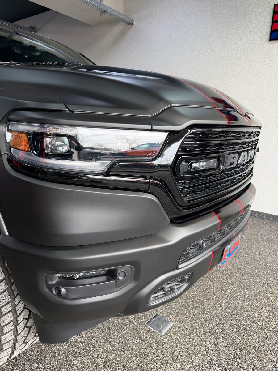Fahrzeugabbildung Dodge LIMITED NIGHT ED. HEAD UP-LIFT-TAILGATE-PRINS