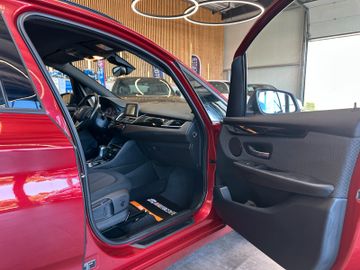 BMW 218 2 Active Tourer *ACC*PDC*NAVI*AHK*LED*Keyles